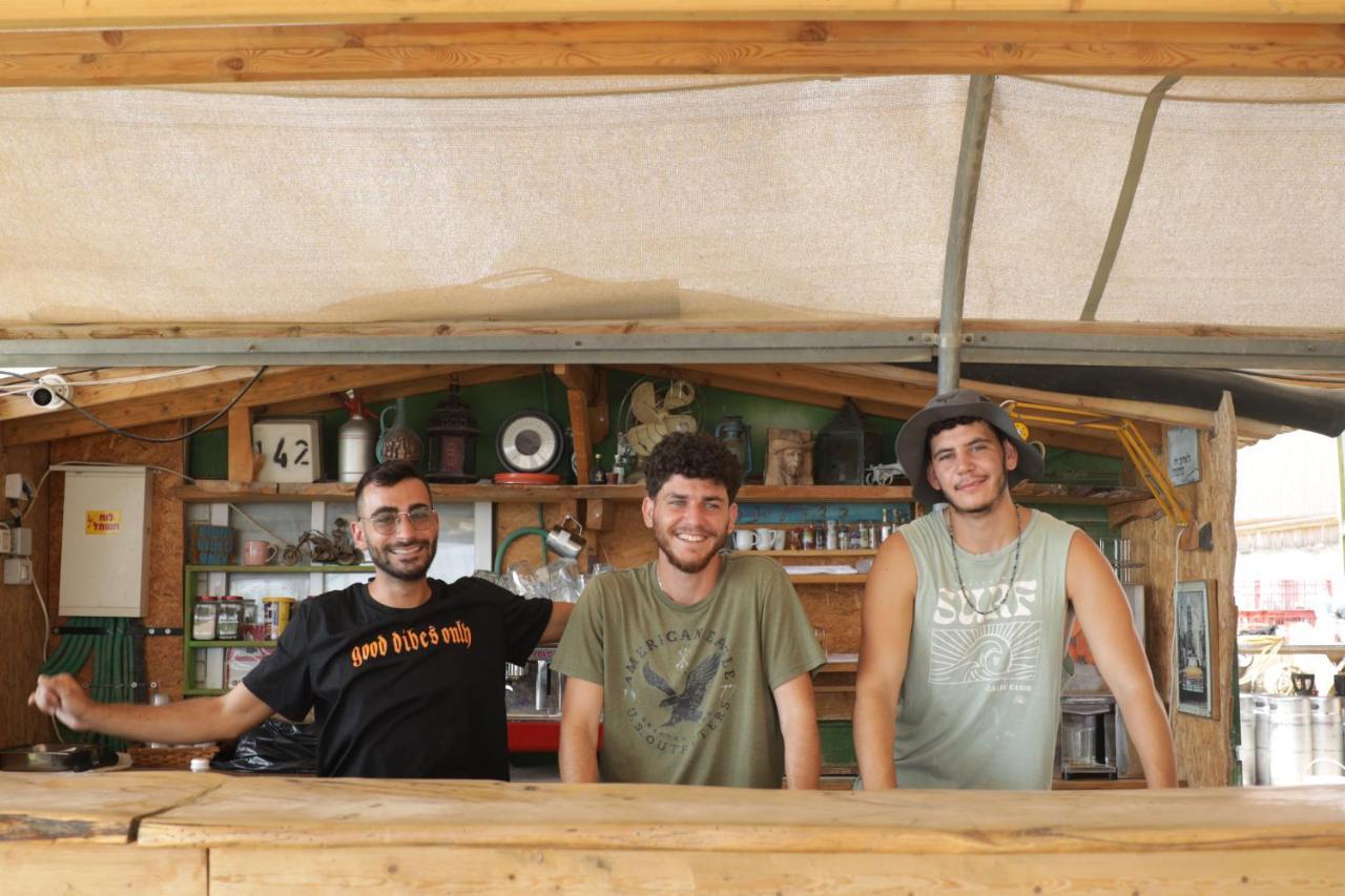 Отель Badolina Ein Gedi Glamping Экстерьер фото