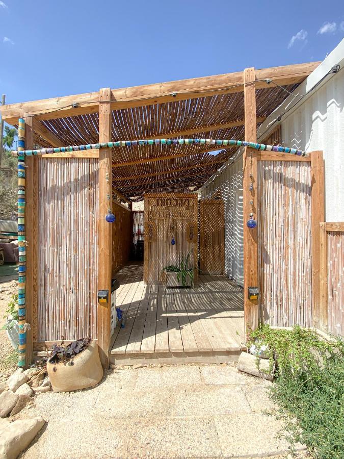 Отель Badolina Ein Gedi Glamping Экстерьер фото