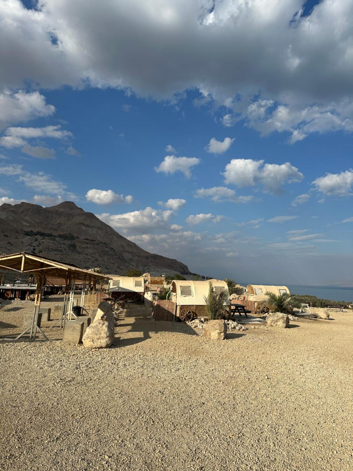 Отель Badolina Ein Gedi Glamping Экстерьер фото