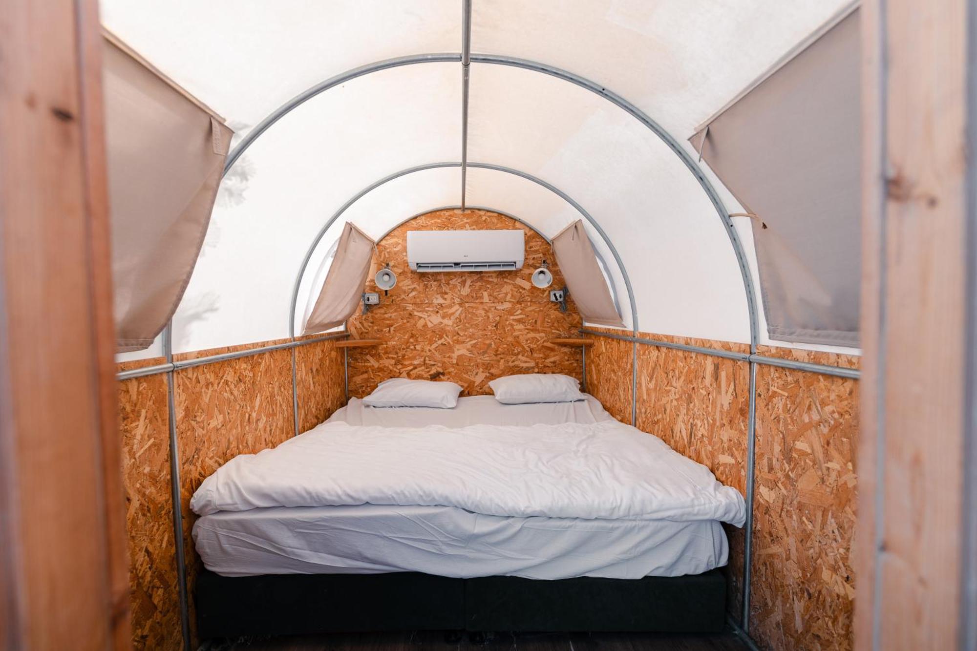 Отель Badolina Ein Gedi Glamping Экстерьер фото
